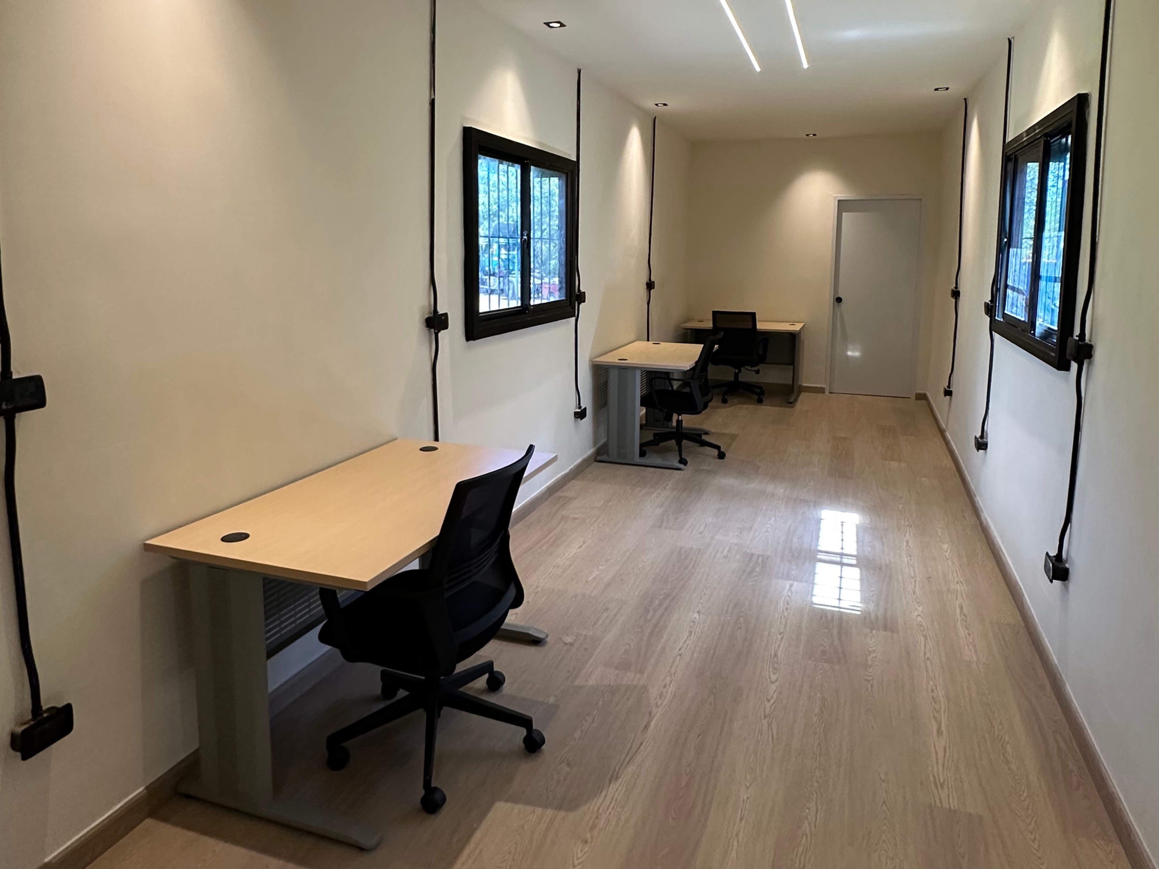 Puestos de trabajo dentro de una oficina Kubus